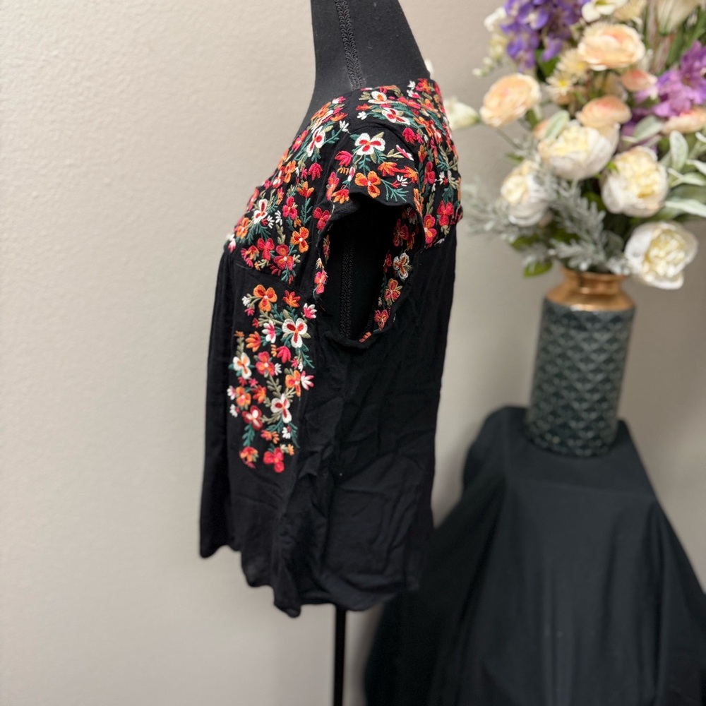 Savanna Jane 2X Black Floral Embroidered Boho Peasant Top Blouse Spring Summer - Picture 2 of 7